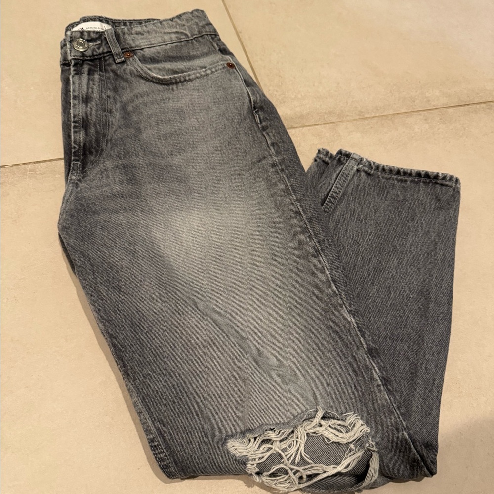 Zara Ripped Mom Fit Jeans Light Gray